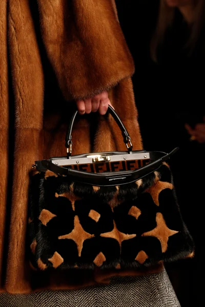 Look 2
